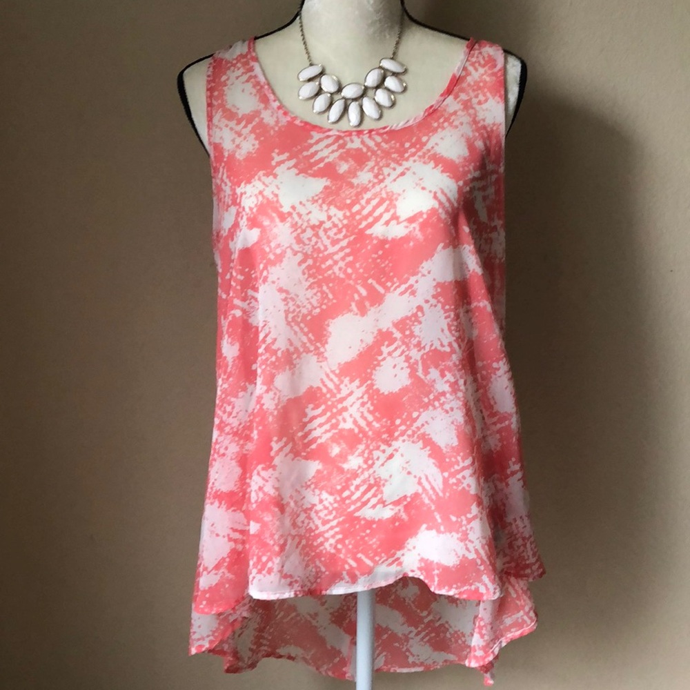 Chris & Carol Hi-Low Hem Top